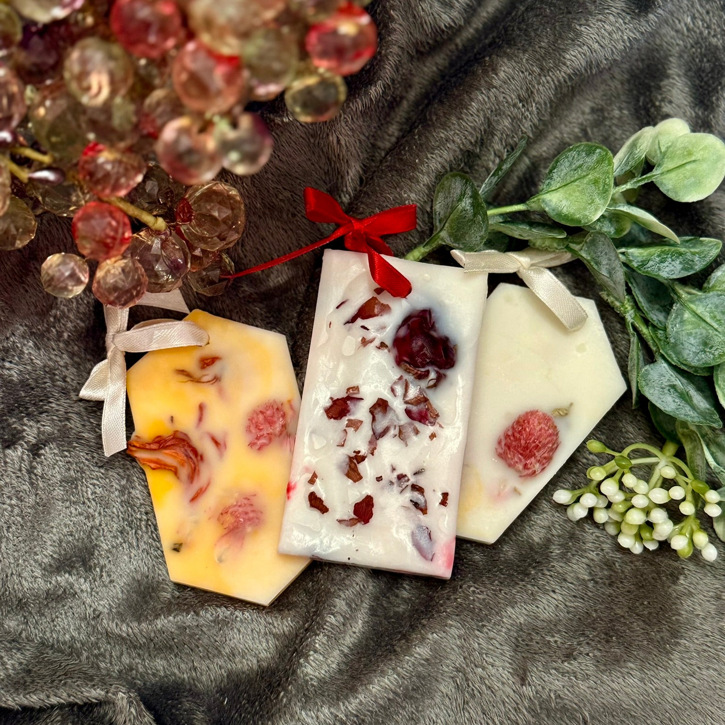 Botanical wax sachets