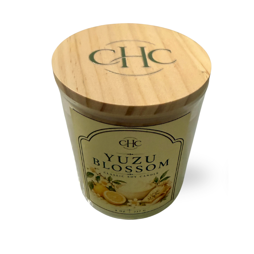 Yuzu Blossom Classic Soy Candle – detail view 3