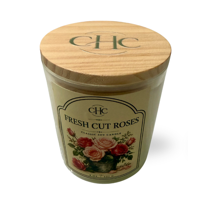 Fresh Cut Roses Classic Soy Candle – detail view 3